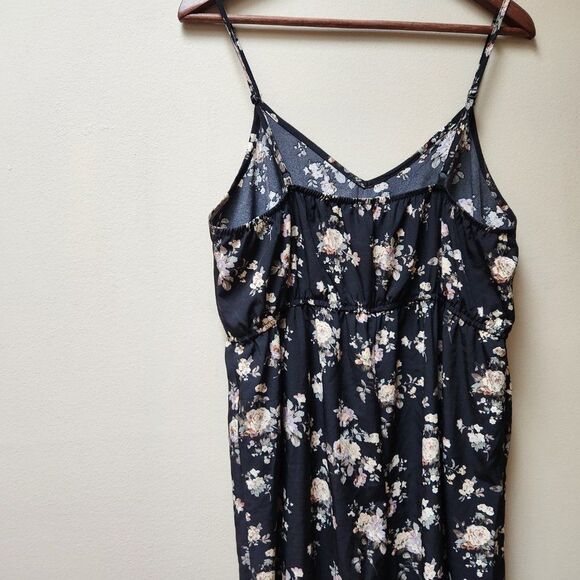 Emery Rose black floral wide leg jumpsuit / m/l - Picture 6 of 6